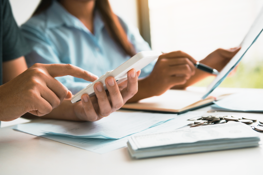 Risiko Yang Harus Diperhatikan Saat Mengambil Pinjaman