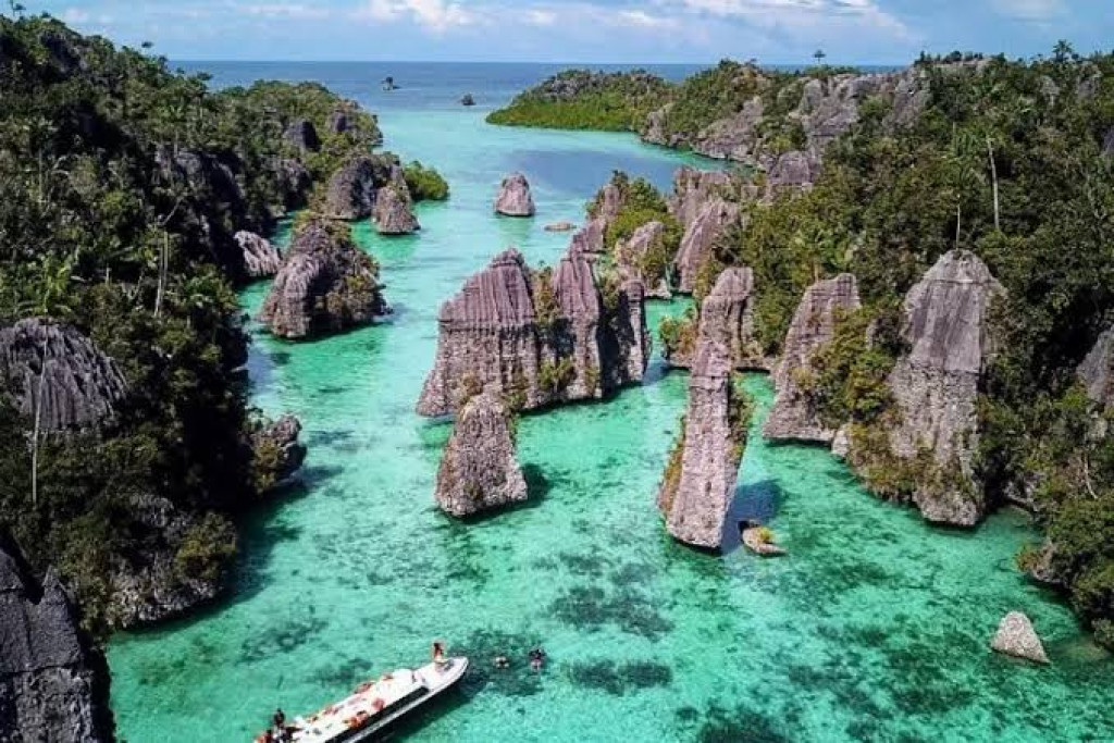 Destinasi Liburan Yang Jarang Dikunjungi Tapi Menarik